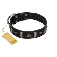"Pirates' Symbol" Fashionable FDT Artisan Black Leather Riesenschnauzer Collar with Silver-Like Plates and Gold-Like Skulls