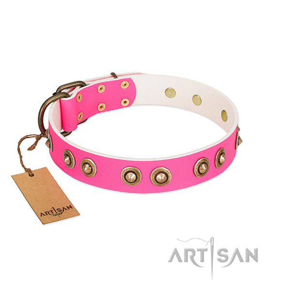 Inimitable full grain genuine leather dog collar for comfortable wearing