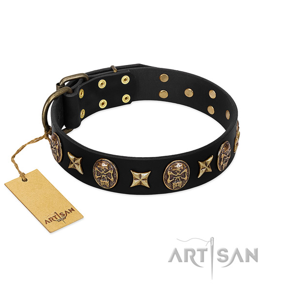 Easy adjustable full grain genuine leather collar for your pet